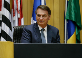 Bolsonaro é imprevisível e incontrolável, diz sociólogo sobre apoio a ato contra Congresso
